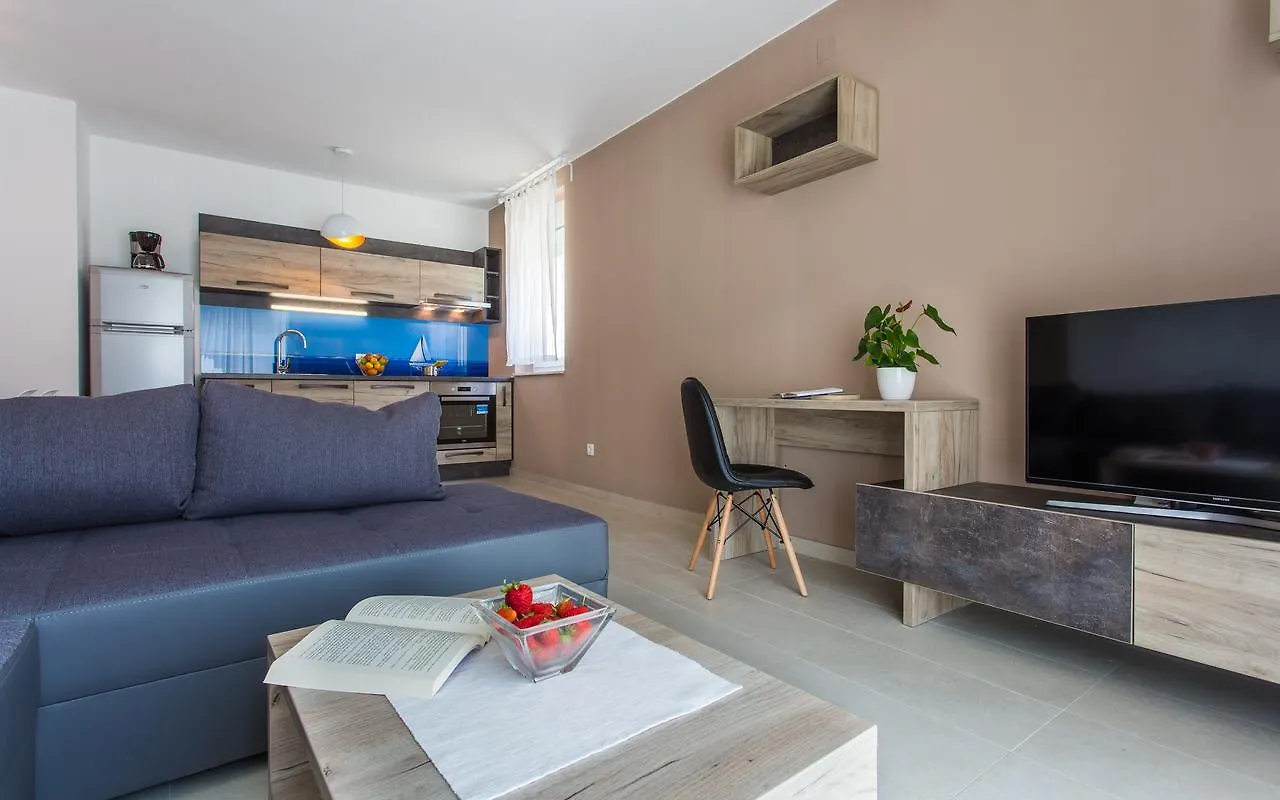 Apartments Viktorija 2 Baska  0*, Baska (Krk) Croatia