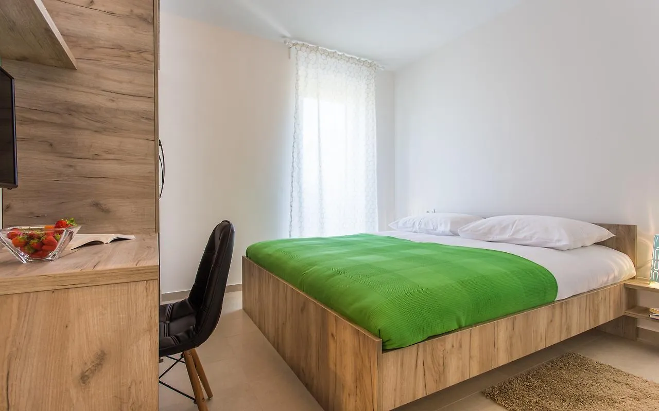 Apartments Viktorija 2 Baska   Baska (Krk)